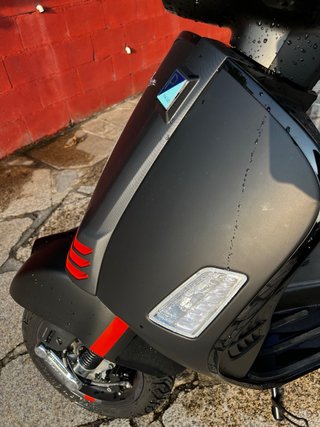 Vespa GTS SuperSport 125 Negra
