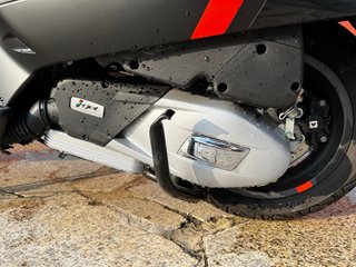 Vespa GTS SuperSport 125 Negra