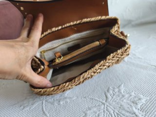 Bolso de rafia con detalles en piel