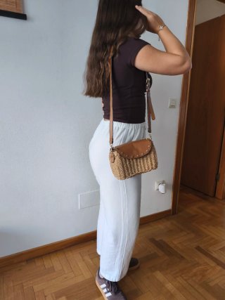 Bolso de rafia con detalles en piel