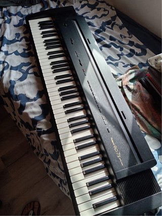 Piano Electrónico Roland EP-7ii
