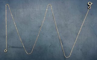 CADENA FORZADA FINA ORO 18K. Peso: 1.06g