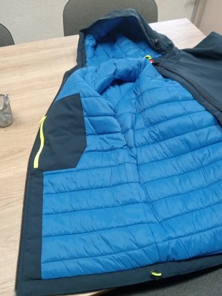 Parka azul marino talla M invierno