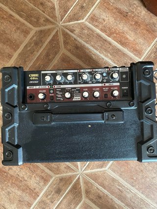 Amplificador Roland Cube 40XL