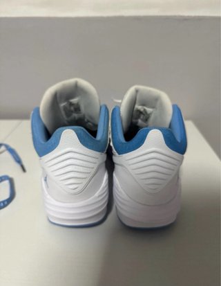 Zapatillas Jordan Max Aura 5 compradas en Japón.