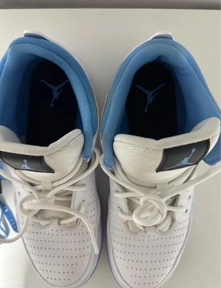 Zapatillas Jordan Max Aura 5 compradas en Japón.