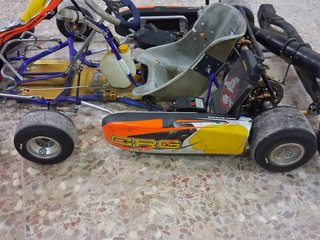 Kart CRG 125cc con carrocería naranja