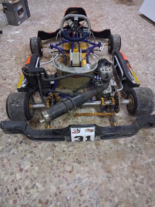 Kart CRG 125cc con carrocería naranja