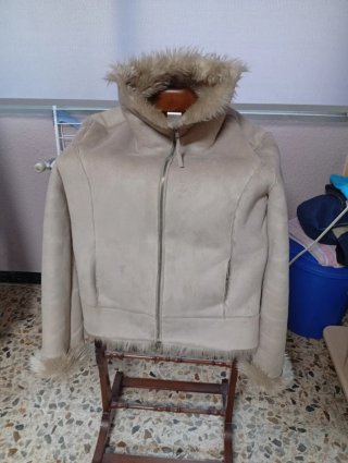 Cazadora de terciopelo