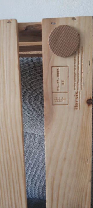 Caja de madera rústica como nueva Madera fuerte.