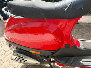 Vespa LX Roja 49cc con ITV