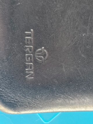 Cartera Tergan Piel Negra y Roja