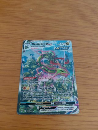 Carta Pokémon Rayquaza VMAX 320 PS