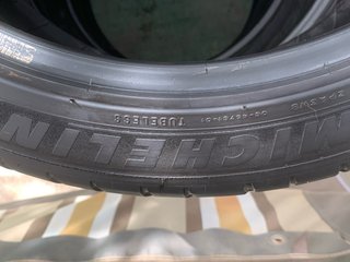 4  Neumáticos Michelin 235/40ZR18