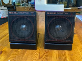 Altavoces Toshiba SS-A1W (Power Booster Walkman)