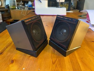 Altavoces Toshiba SS-A1W (Power Booster Walkman)