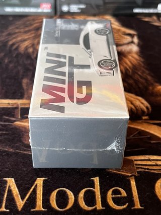 Bentley Batur Bonneville Pearl White 969 - 1/64