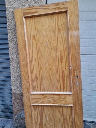 Puertas de roble con cristal y otras sin cristal