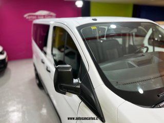 FORD CUSTOM 9 PLAZAS CON 2 AÑOS DE GARANTIA