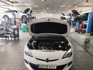 Opel Astra 2013
