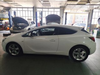 Opel Astra 2013
