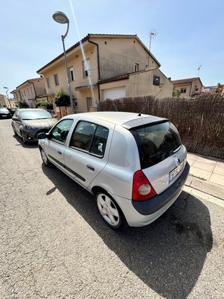 Renault Clio 2004