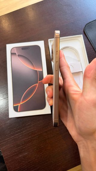 iPhone 16 Pro Max 256GB Titanio Desierto