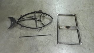Escultura de atún de metal Giratorio  Artesanal