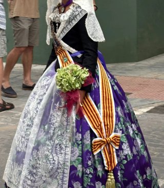 Traje Fallera Niña 9-11 años con doble corpiño