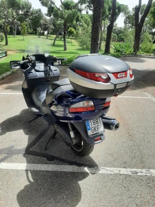 Suzuki Burgman 650 Executive Azul