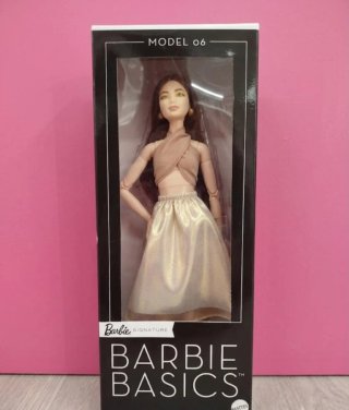Barbie Signature Model 06