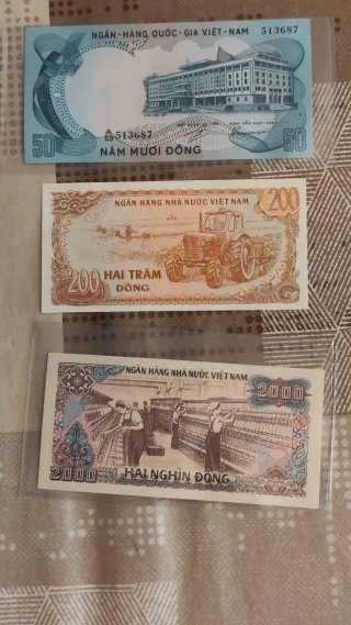 Lotto di 16 banconote del Vietnam, Yemen, Burma e altri