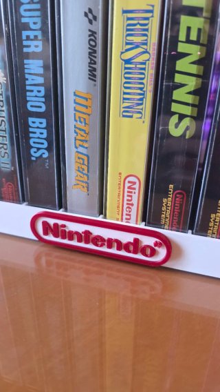 Expositor juegos NES caja con funda PET