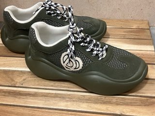Desigual Zapatillas Verde Talla 40 Oversize