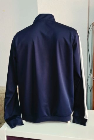 Chaqueta deportiva azul y blanca Talla M