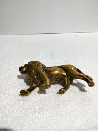 Figura león decorativa