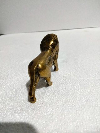 Figura león decorativa