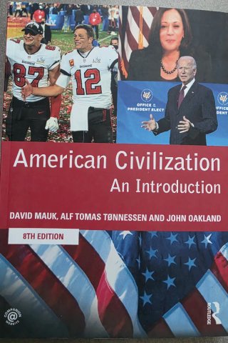 Lote de nueve libros sobre civilización y lengua.