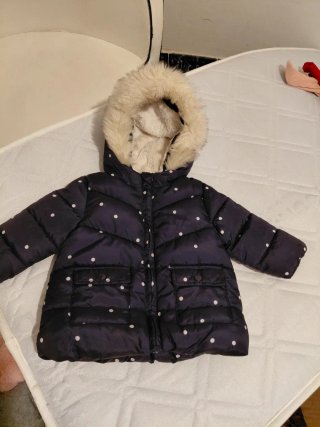 Chaqueta niña con capucha y lunares