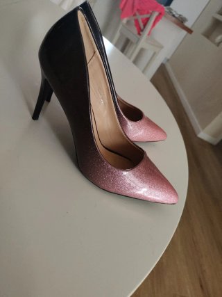 Zapatos de tacón boda rosa y negro sin estrenar