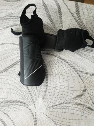 Espinilleras Kipsta con protección tobillo