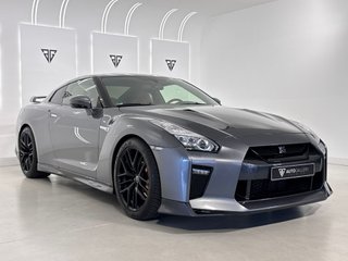 Nissan GT-R 3.8G 570cv