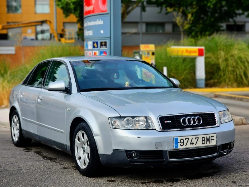 Audi A4 2003 - foto 1