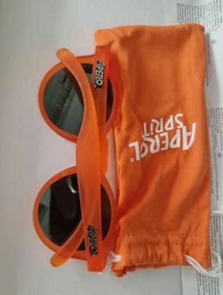 Gafas de sol naranjas Aperol con certificado