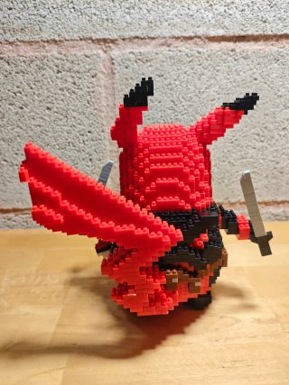 Figura de Bloques Deadpool-Pikachu (1.500 piezas)