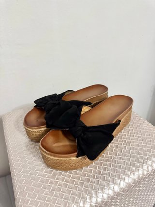 Sandalias Shein con lazo negro