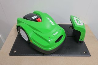 Se vende Cortacésped automático Viking iMow 422