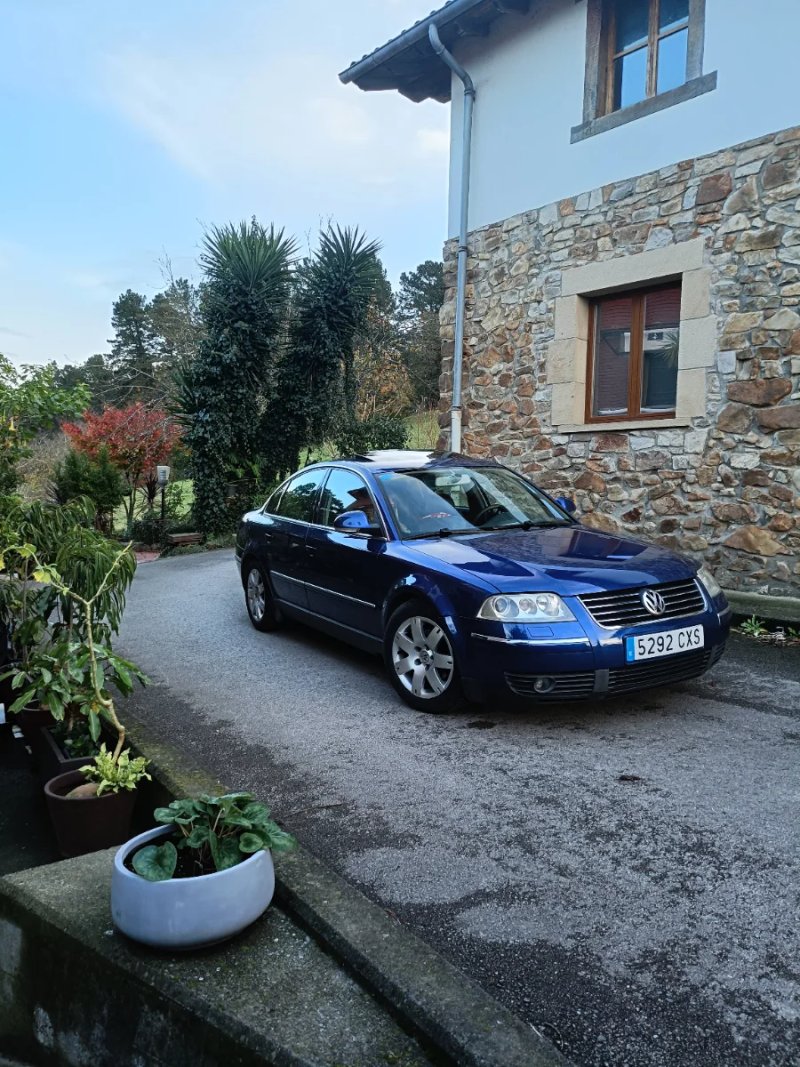 Volkswagen Passat 2004 - foto 1