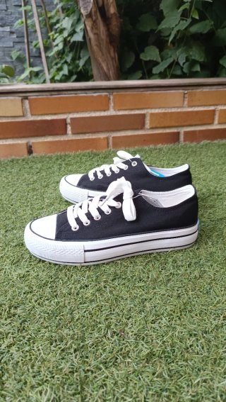 Zapatillas Mustang Negras Talla 39 Nuevas !