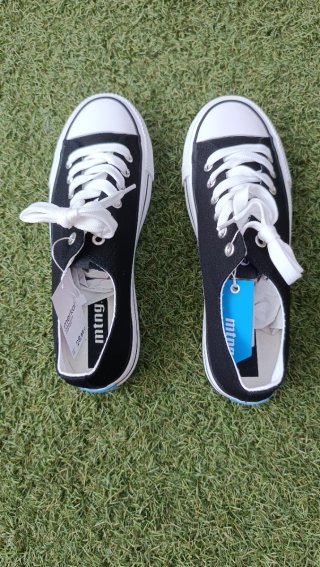 Zapatillas Mustang Negras Talla 39 Nuevas !
